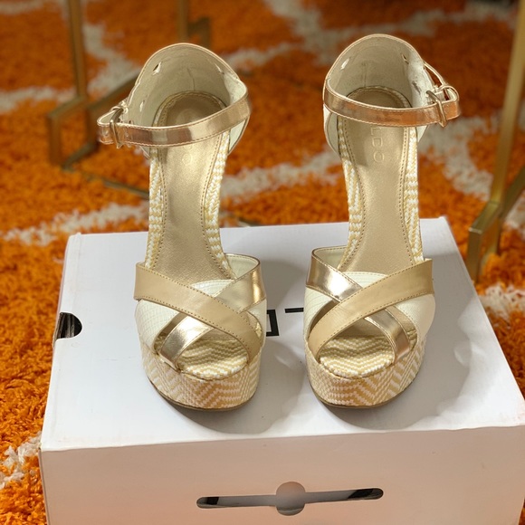 Gold & Creme Open Toe Wedges - Picture 2 of 3